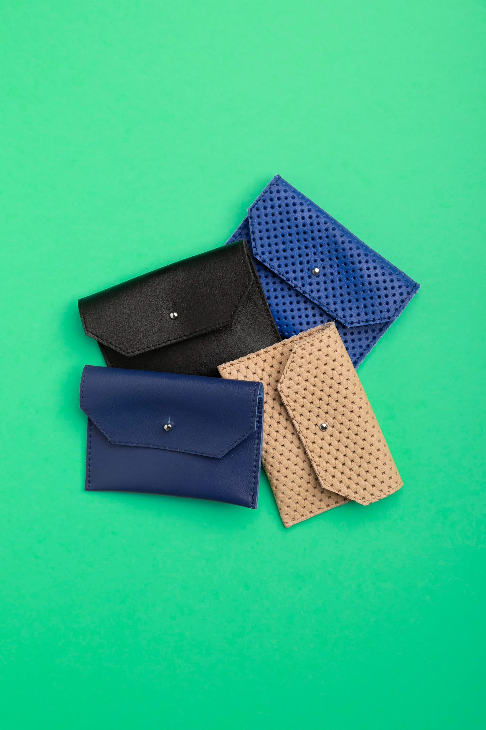 Leather card holder, small leather goods, unisex model - Image 2