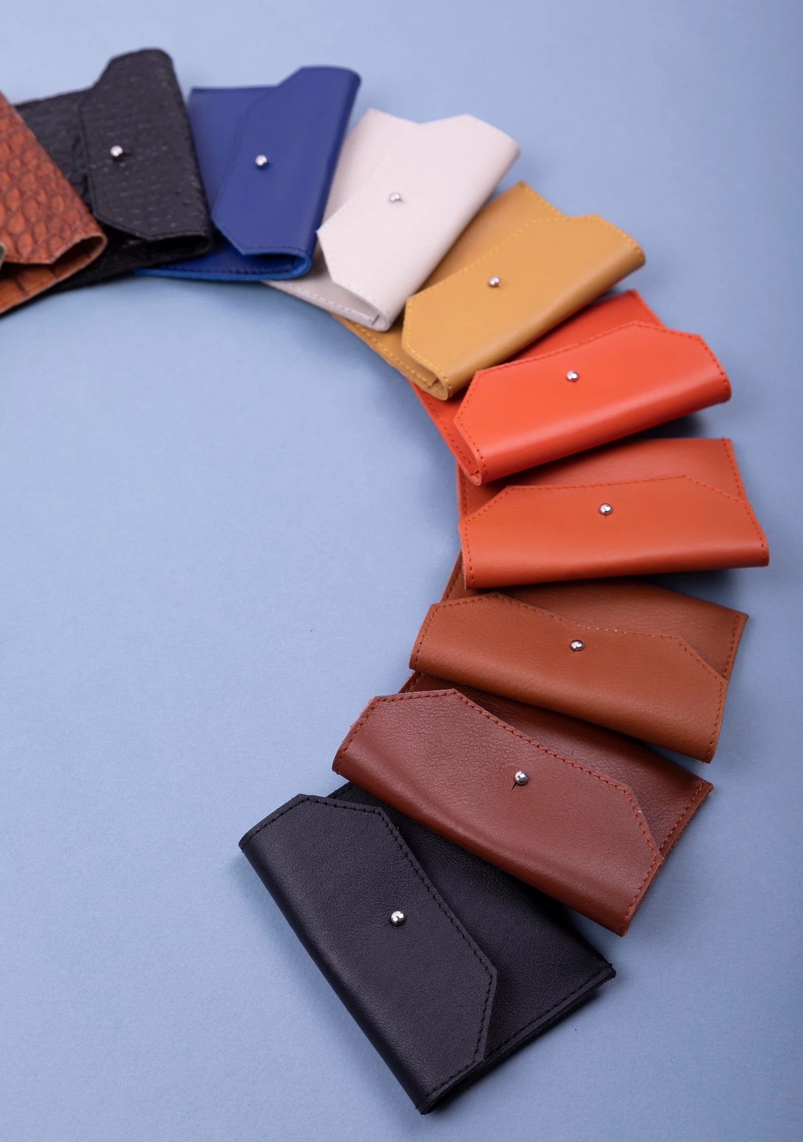 Leather card holder, small leather goods, unisex model - Image 6