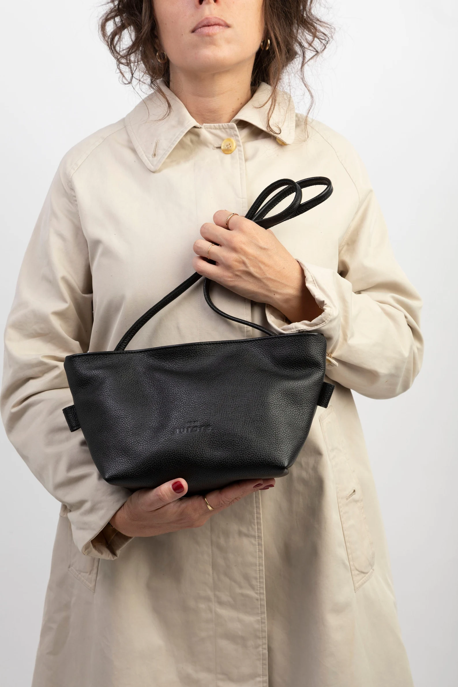 Leather bucket bag for women - Image 3