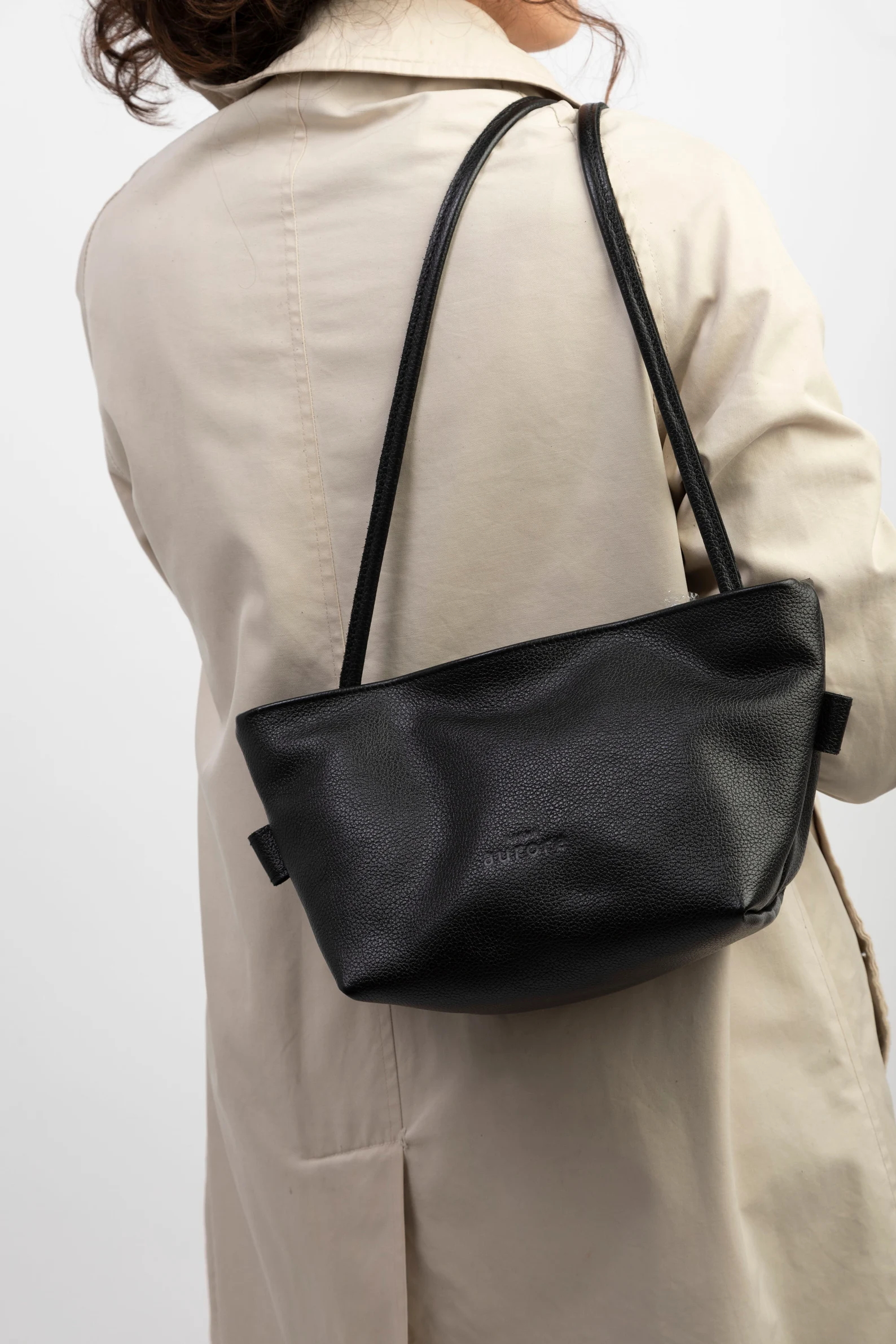 Leather bucket bag for women - Image 6