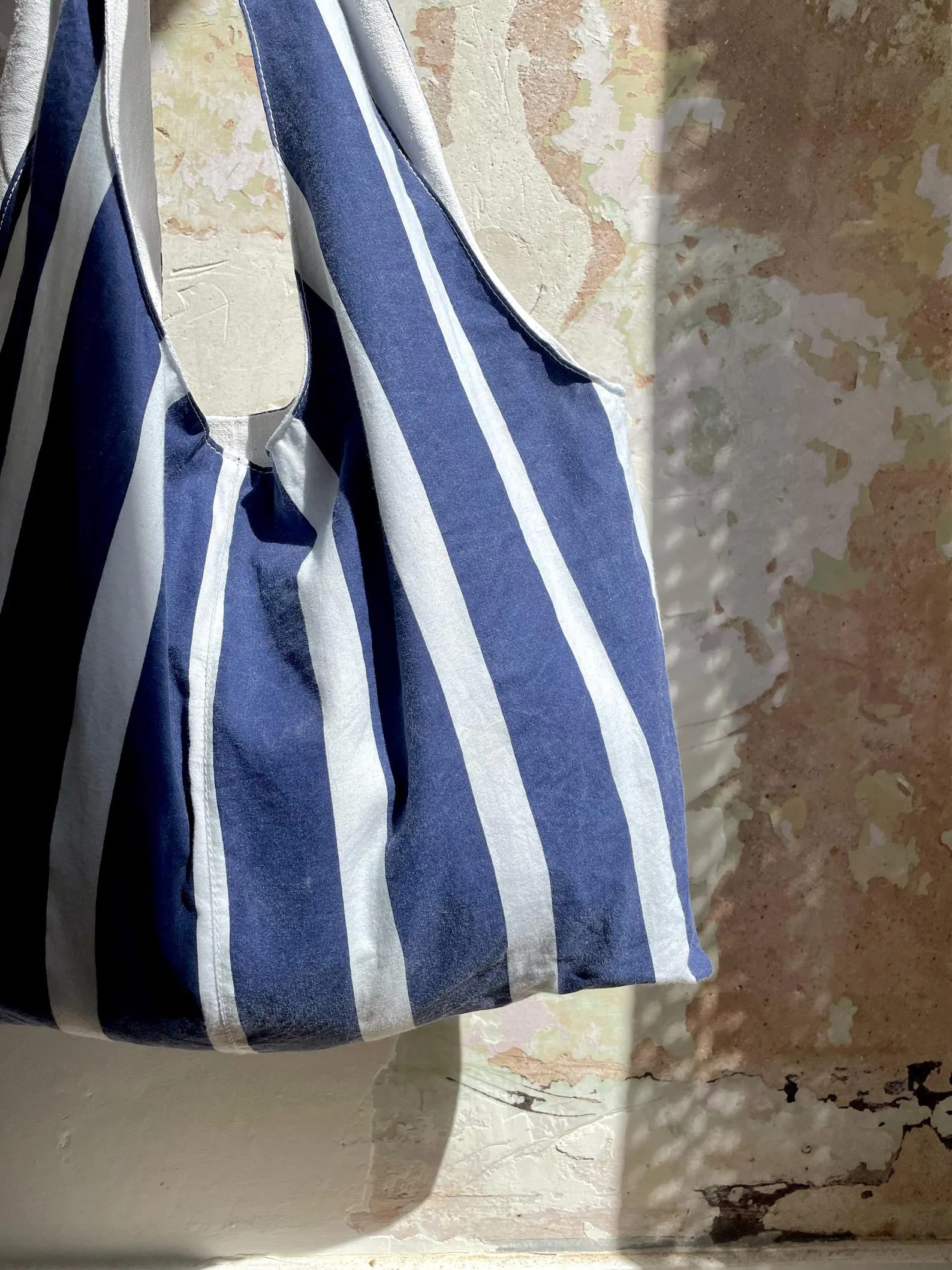 Marthe tote bag - vintage navy blue striped fabric - Image 3